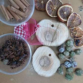 Υλικά από την αυλή μας