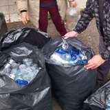 Συλλογή όλων των ανακυκλώσιμων υλικών και απορριμμάτων του σχολείου από την περιβαλλοντική ομάδα των μαθητών 